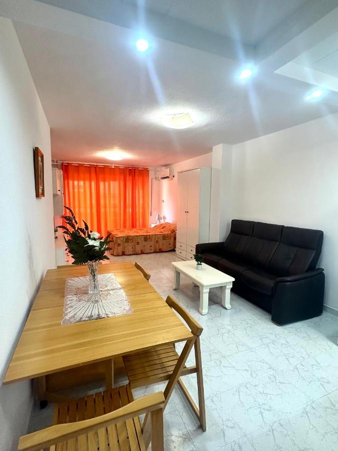 Estudio A 1 Minuto De La Playa Lägenhet Torrevieja Exteriör bild